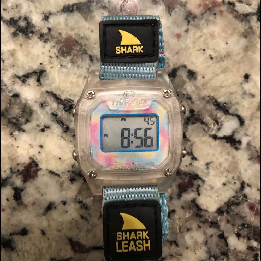 Women’s retro Shark Leash watch